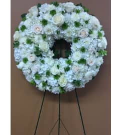 CUSTOMF-022. An arrangement by Creations de Belle.