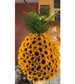 CUSTOMF-031. An arrangement by Creations de Belle.