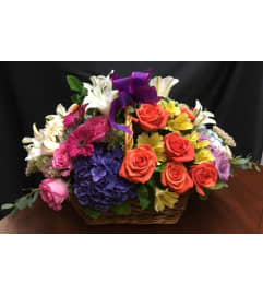 CUSTOMA-031. An arrangement by Creations de Belle.