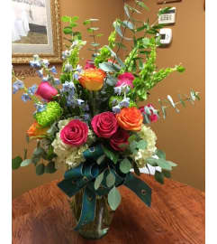 CUSTOMA-034. An arrangement by Creations de Belle.