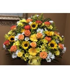 CUSTOM-035. An arrangement by Creations de Belle.