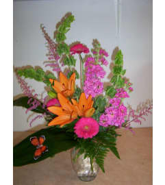 Sweet Tart. An arrangement by Doyle's Flower Shop.