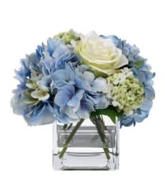 Its In the Blue Skies. An arrangement by Seasons Change Designs.