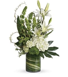 Stay With Me. An arrangement by Flower Lane.