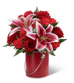 Paint It Red. An arrangement by Avenue Flowers and Gifts. Paint It Red. An arrangement by Avenue Flowers and Gifts.
