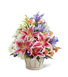 Wondrous Nature Bouquet. An arrangement by Select Flowers.