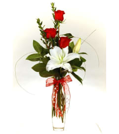 LOVE HEART. An arrangement by Spring Branch Florist.