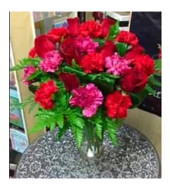 Be my Love by Vivian. An arrangement by Vivian Flowers.