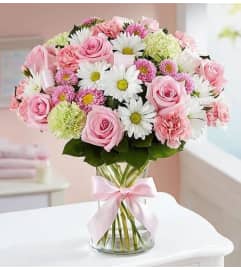 Sweet Pink Vase. An arrangement by Aventura Glamour Flowers.