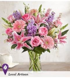 Southern Glamour. An arrangement by Aventura Blooming Petals.