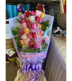 Long Presentation Bouquet 2. An arrangement by Flamingo Floral and Gifts.