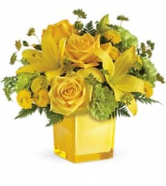 Sunny Mood TF. An arrangement by Belak Flowers.