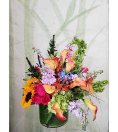 AWEsome. An arrangement by Awe Flowers.