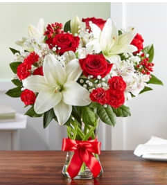 Vase Fields of Europe Bliss. An arrangement by Elegant Florist.