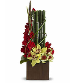 Glamour Fantasy. An arrangement by Brickell Exclusive Blooms.