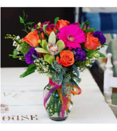 Happy Dayz. An arrangement by Avenue Florist.