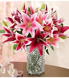 Pink Stargazer. An arrangement by Aventura Glamour Flowers. Pink Stargazer. An arrangement by Aventura Glamour Flowers.