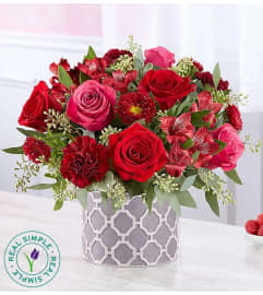 Scarlet in Modern Vase. An arrangement by Aventura Glamour Flowers. Scarlet in Modern Vase. An arrangement by Aventura Glamour Flowers.