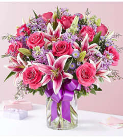Pink Femme. An arrangement by Aventura Glamour Flowers. Pink Femme. An arrangement by Aventura Glamour Flowers.