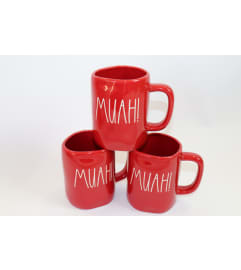 Muah Mug. An arrangement by Amazing Flowers.