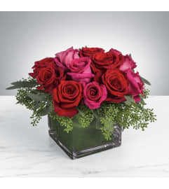 Sizzling. An arrangement by Amazing Flowers.