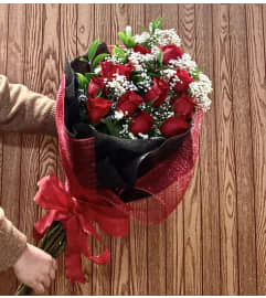 Red field bouquet. An arrangement by Floreria Mexico.