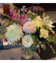 Momma's Hug. An arrangement by wish etc..