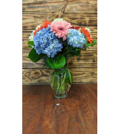 Delightful Duality. An arrangement by Woodcliff Lake Florist.