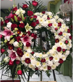 heavenly Stargazer. An arrangement by Geni's Florist and Gifts.
