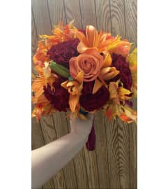 The bride in the autumn. An arrangement by Floreria Mexico.