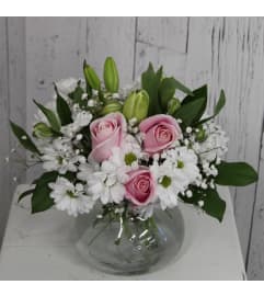 Arrivin style bouquet. An arrangement by Incredible Florist.