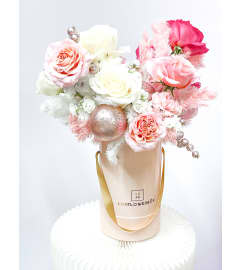 Miss Candy. An arrangement by Lux Flower Box.