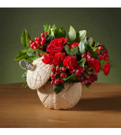 Stay Cozy Bouquet (limited item). An arrangement by Bee Flowers.