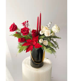 Missis Claus centerpiece. An arrangement by Lux Flower Box.