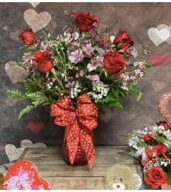 Endless Love Half Dozen Deluxe by Kelly Ann's. An arrangement by Kelly Ann's Floral.