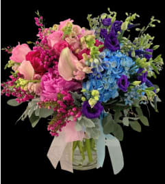 Split Personalities. An arrangement by L and J Blooms. Split Personalities. An arrangement by L and J Blooms.