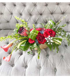 Modern Chic style. An arrangement by The Petal and the Stem.