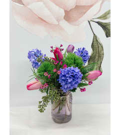 Spring Kiss. An arrangement by Grande Prairie Florist.