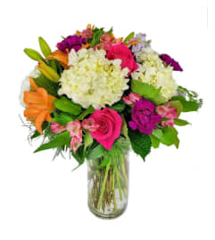 MD43. An arrangement by Win's Flowers.