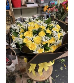Brightness daylight. An arrangement by Floreria Mexico.
