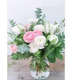 To My Hun. An arrangement by Win's Flowers.