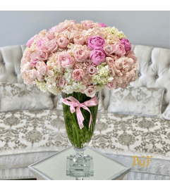 Queen Victoria Chic. An arrangement by Brickell Exclusive Blooms.