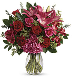 Love Struck Bouquet by Jennifers. An arrangement by Jennifer's Flowers and Gifts.