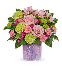 ELEGANT FOREVER SHINING BOUQUET. An arrangement by Elegant Florist.
