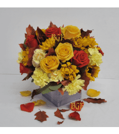 Fall in love Cube. An arrangement by Aventura Glamour Flowers. Fall in love Cube. An arrangement by Aventura Glamour Flowers.