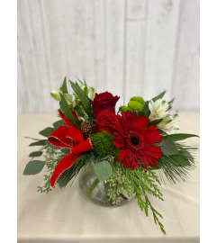 Very Merry (AV). An arrangement by Avenida Flowers. Very Merry (AV). An arrangement by Avenida Flowers.