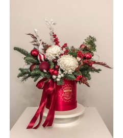 MC34. An arrangement by Win's Flowers.