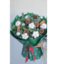 MC38. An arrangement by Win's Flowers.