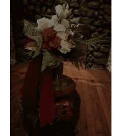 Christmas Beauty Vase. An arrangement by Silver Rose Emotions.