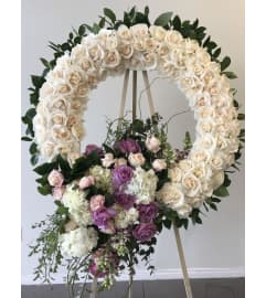 FN29. An arrangement by Win's Flowers.